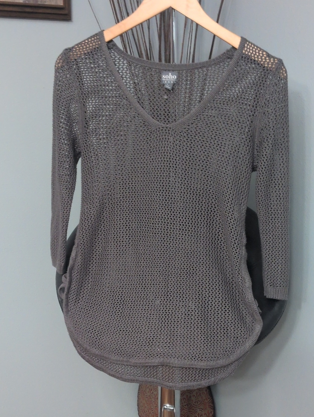 Soho New York & Company Open-Weave V-Neck Pullover - Gray